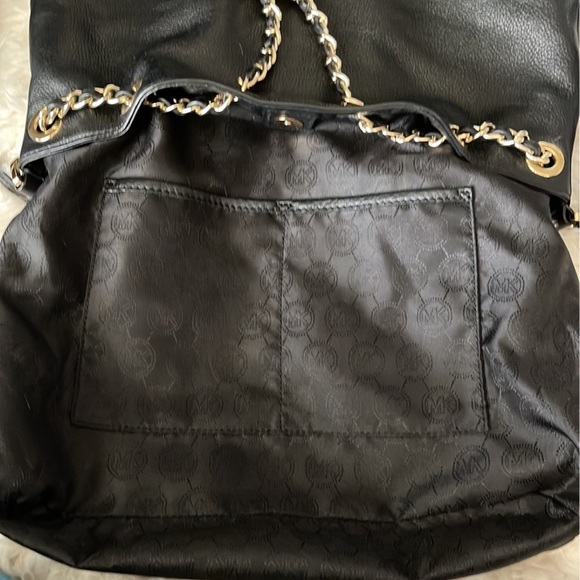 Authentic Michael kors pebble drawstring bag - Picture 4 of 12